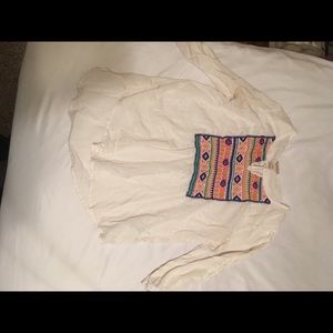 Lightweight off white top